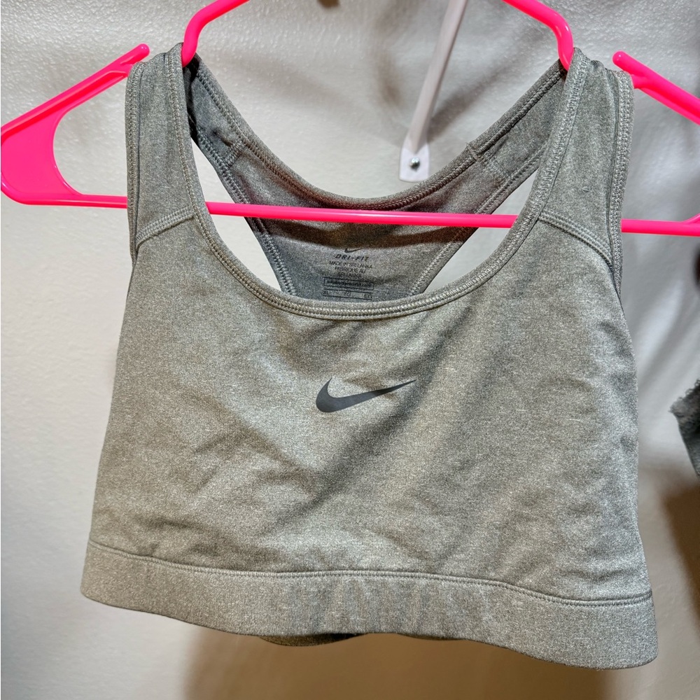 Nike Dri-FIT Sports Bra XL Gray Medium Support Racerback Athletic